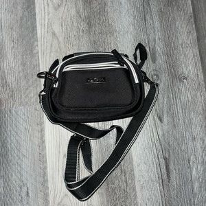 Kenneth Cole Reaction Camera Bag